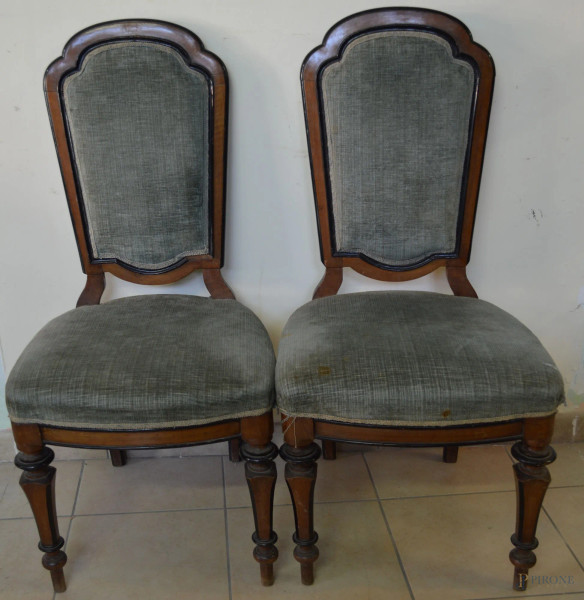 Coppia sedie con sedile e dorsale in stoffa 