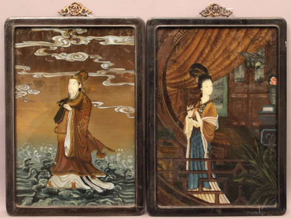Dignitari, coppia di pannelli dipinti sottovetro, cm 50 x 32.