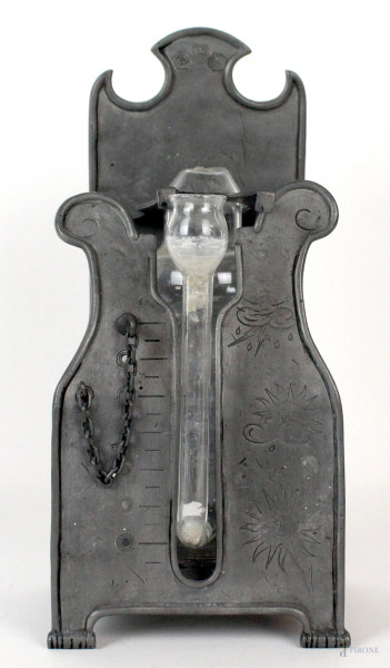 Barometro in peltro, cm h26x12x9,5, riproduzione del XX secolo