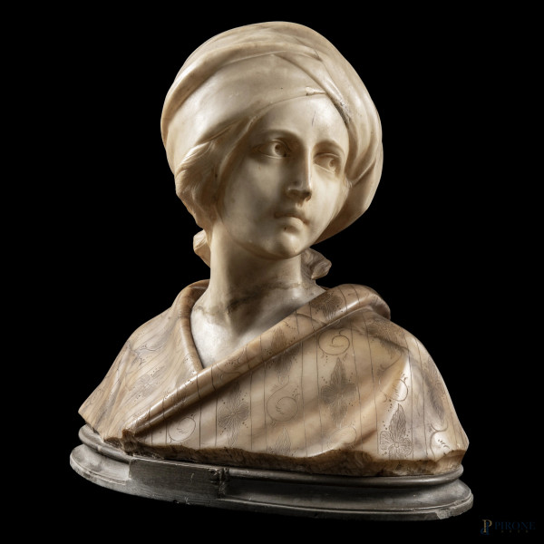 Busto di fanciulla, XX secolo, scultura in marmo, altezza cm 35, (scalfiture, rotture, mancanze, ...