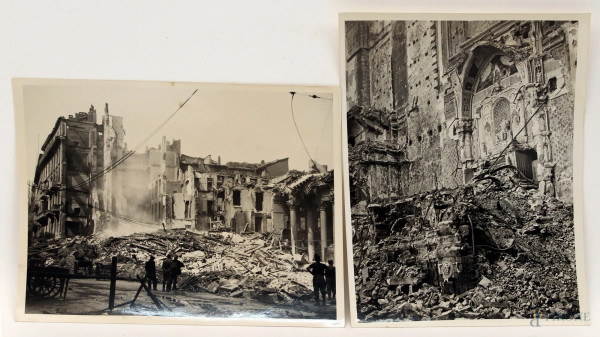 Lotto composto da due fotografie originali del periodo fascista.