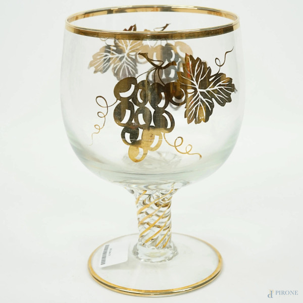 Grande coppa in vetro con decori dorati a grappoli d'uva, cm h 26,5x16,5, XX secolo.