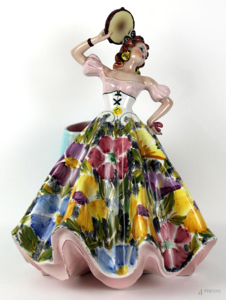 Danzatrice, scultura in ceramica policroma, altezza cm 42, marcata G. Girardi, (lievi difetti, un piccolo restauro)