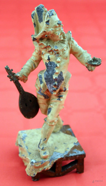 Figura con mandolino, scultura in piombo smaltato, XIX sec, h. 16 cm