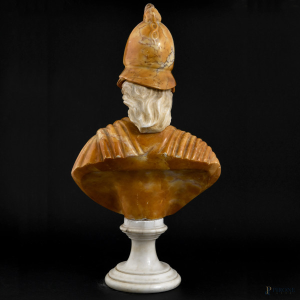 Busto di Minerva, base in marmo statuario e scultura in marmo giallo screziato e alabastro, altez...