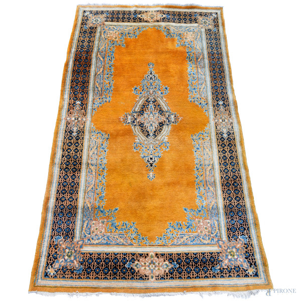 Tappeto, cm 236x132, (difetti)