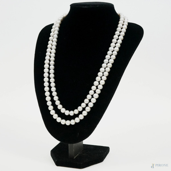 Collana di perle grigie, lunghezza cm 60,5