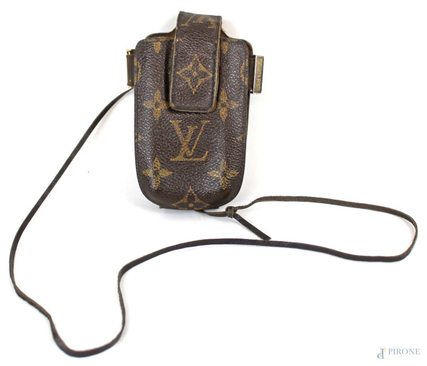 Louis Vuitton, porta cellulare vintage in pelle, cm 11,5x6,5x3, (segni di utilizzo).
