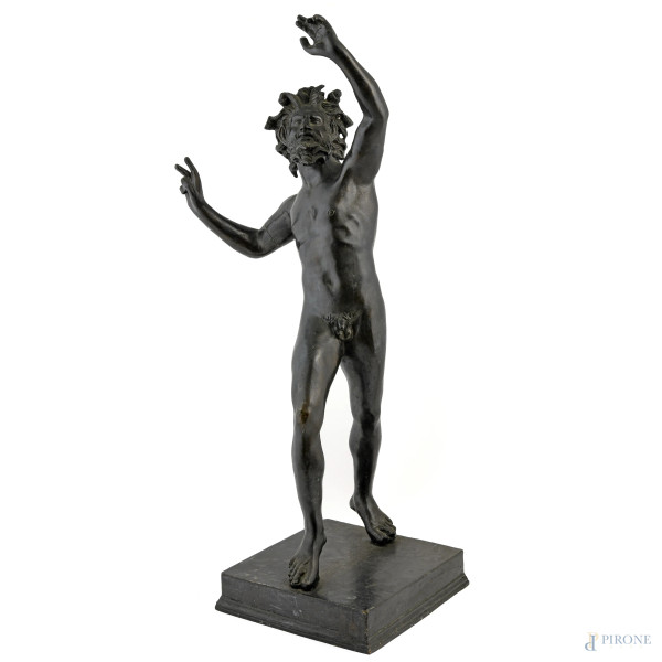 Fauno danzante, XX secolo, scultura in bronzo,altezza cm 80, (cadute di patina, restauri, difetti)