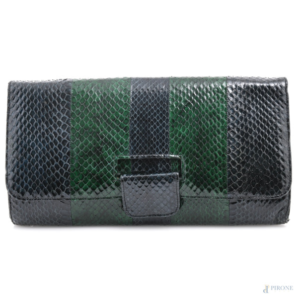 Pochette a fantasia di serpente nei toni del blu e del verde, cm 33x19x5,5, (segni di usura)