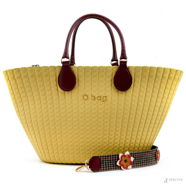 Borsa Obag gialla con manici e tracolla bordeaux, cm 27x54, (segni di usura)