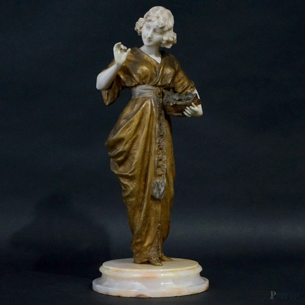 Affortunato Gory (1895-1925) attr. a, Fanciulla con cestino, scultura in bronzo, cm h 32, recante iscrizione a retro "Salon des Beaux Arts Paris 1902", base in marmo, (lievi difetti)