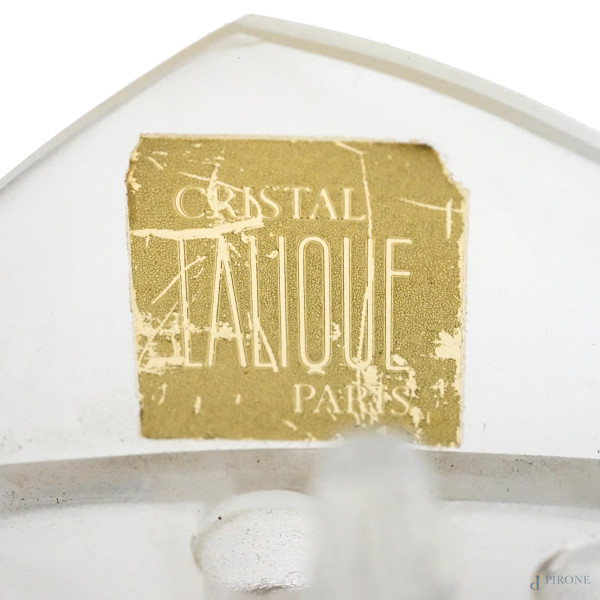 Vaso Lalique, Francia, anni '90, in cristallo satinato a foggia di due colombi, mod. Sylvie, alte...