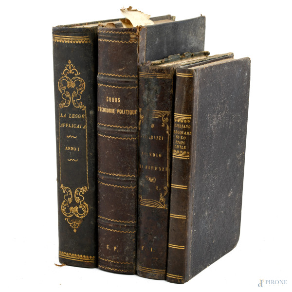 Lotto di 4 libri di argomento giuridico, XIX secolo, (segni di usura, rotture, strappi, mancanze, difetti)