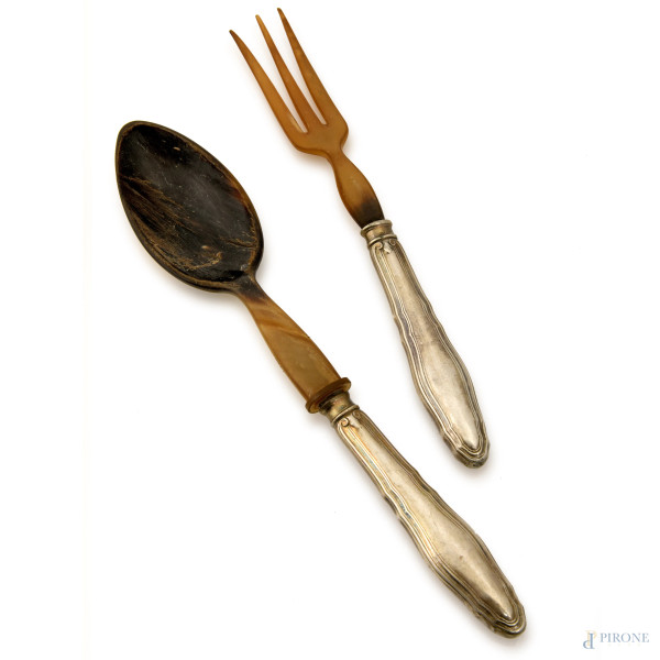 Calamaio con base in vetro e inserti in argento, cmx25x17, (difetti)