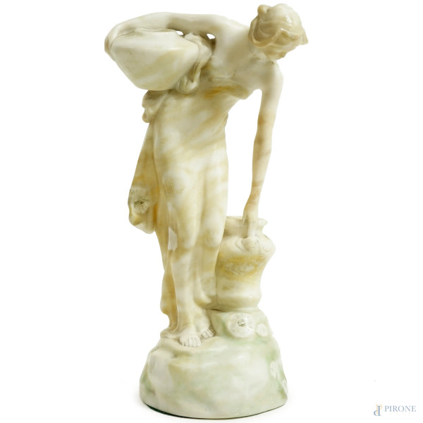 Acquaiola, scultura in alabastro, XX secolo, altezza cm 30,5 (difetti)