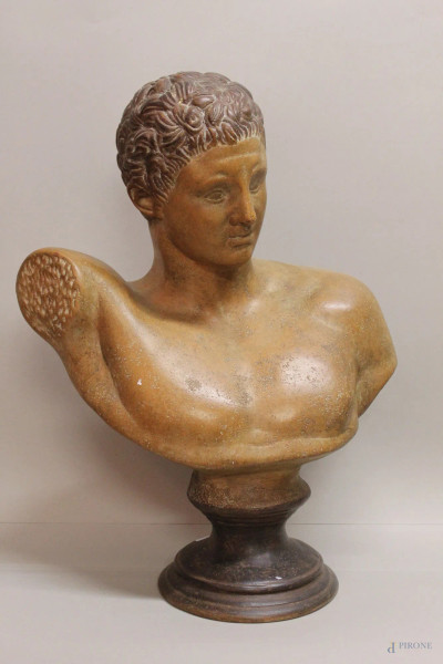 Busto, scultura in terracotta, h. 51 cm.