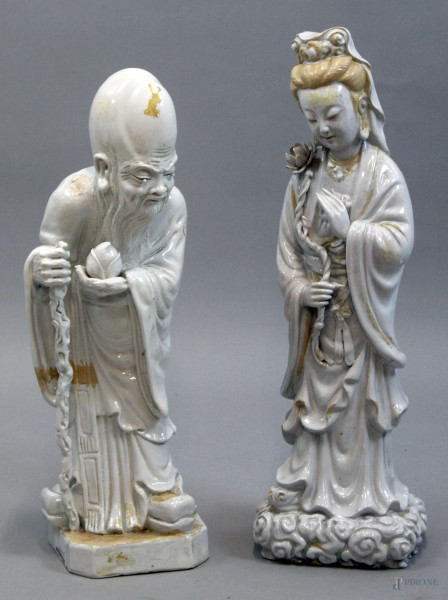 Guanyin e vecchio saggio, due sculture in ceramica smaltata bianca, alt. max cm 60, arte orientale, XX secolo, (difetti e restauri).
