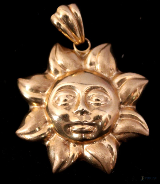 Ciondolo a forma di sole in oro 18 kt.