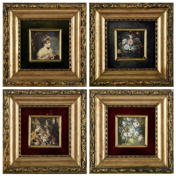 Lotto di quattro piccole cornici in legno intagliato e dorato, XX secolo, cm 15,5x15,5, luce cm 5,5x5,2, (segni di usura)