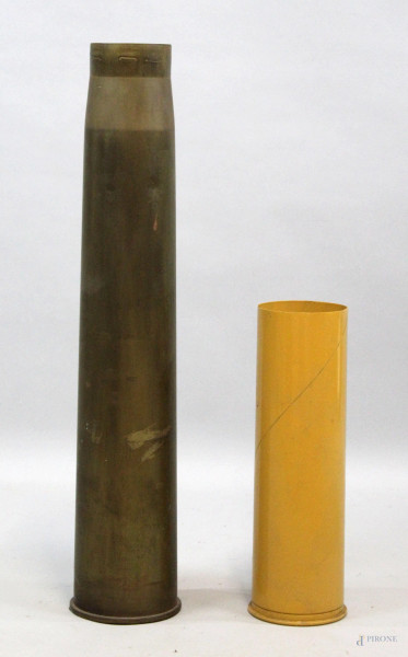 Lotto di due vasi in metallo, materiali diversi, altezza max cm 68, (difetti).