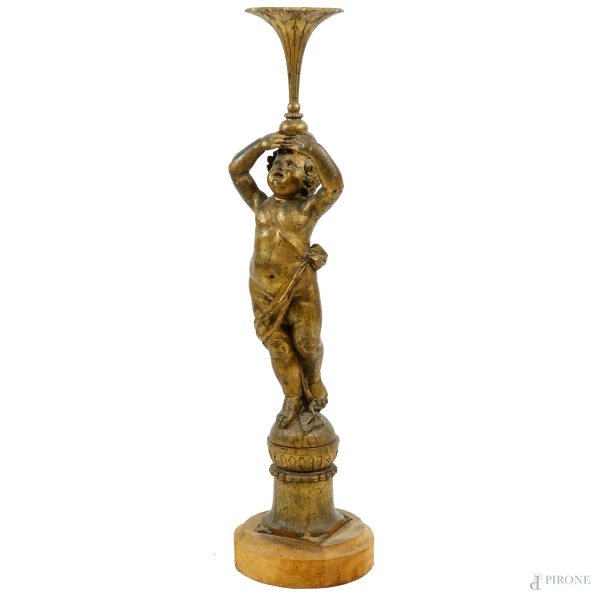 Putto in legno scolpito e dorato, XX secolo, altezza cm 100 (difetti e mancanze)