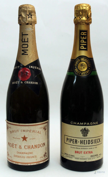 Lotto composto da due bottiglie da Champagne, Moet &amp; Chandon - Piper.