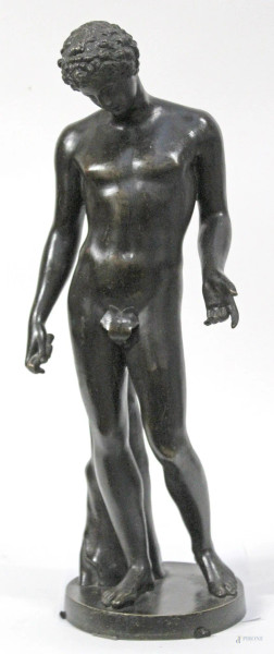 Narciso, fusione in bronzo, H 60 cm.