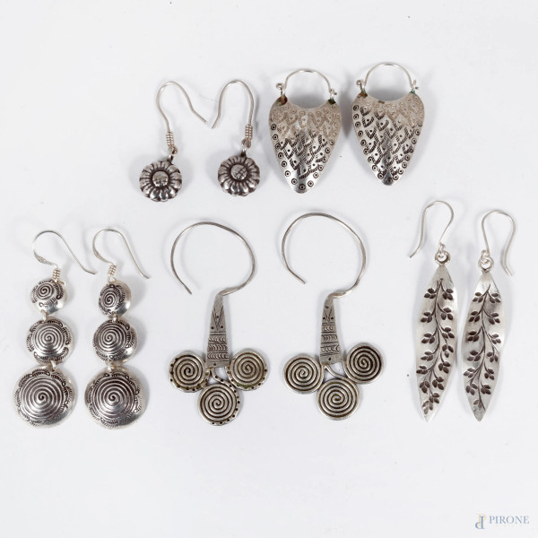 Lotto di orecchini in argento, peso lordo complessivo gr 40