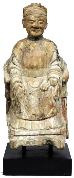 Dignitario, scultura in legno, tracce di policroma, Cina XVIII sec, h. 33 cm.