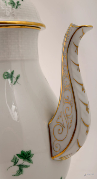 Servizio di piatti Happonyi Herend in porcellana, misura massima della zuppiera cm 30x37x25 circa...