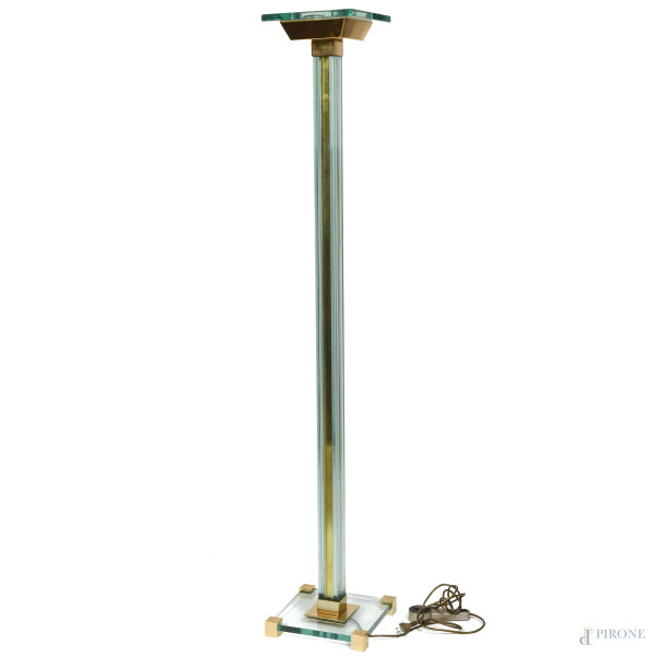 Lampada da terra Gianfranco Frattini in ottone e vetro, Anni '80, altezza cm 178, (segni di usura, graffi, da revisionare)