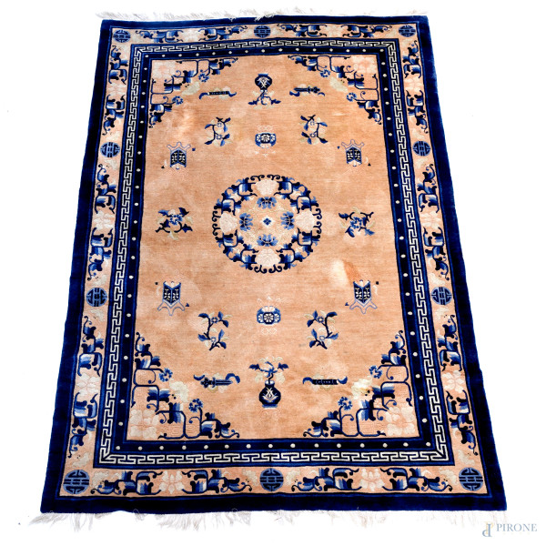 Tappeto, cm 259x166,5, (difetti)