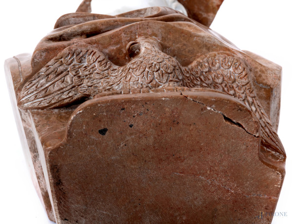 Napoleone Bonaparte, XX secolo, scultura in marmo, altezza cm 68, (scalfiture, rotture)