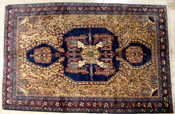 Tappeto persiano, cm 300x235.