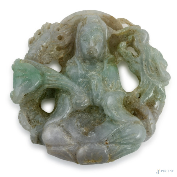 Lotto di sette placchette in giadeite scolpita e cesellata, XX secolo,misure massime cm 9, 30 (ro...