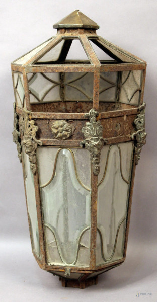 Lampada d&#39; androne in ferro e vetro, XIX sec. H 52 cm