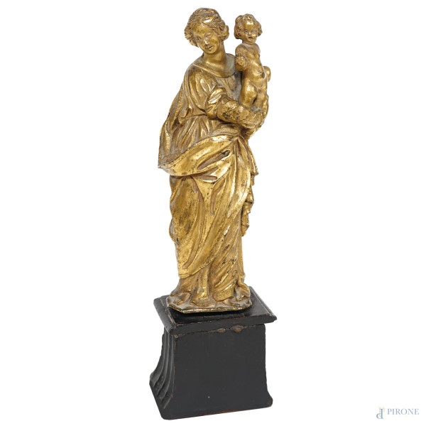 Madonna con Bambino benedicente, scultura in bronzo dorato, XVIII-XIX secolo, cm h 14, poggiante su base in legno ebanizzato