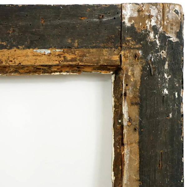 Cornice a cassetta in legno ebanizzato con profili dorati, XVII secolo, ingombro cm 101x80,5, bat...