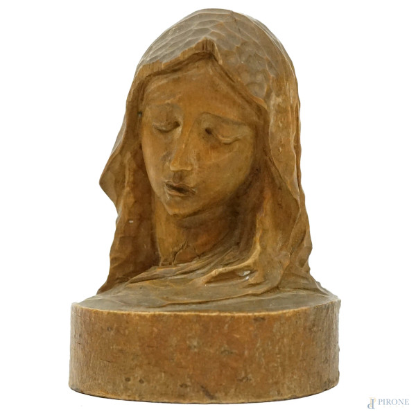 Madonna, scultura in legno intagliato, alt.cm 10, XX secolo, (lievi difetti).