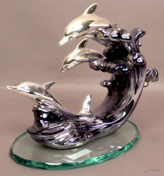 Delfini, scultura bagnata in argento, firmata Ottaviani, H 22 cm.