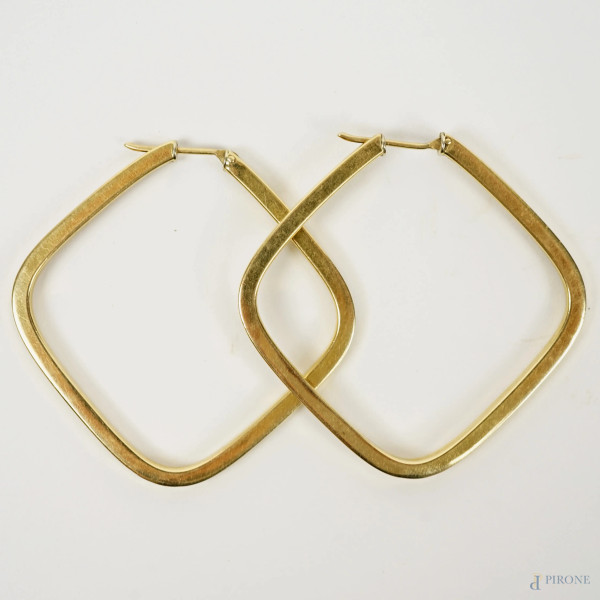Paio di orecchini in oro 18 KT,cm 5, peso gr. 9,8