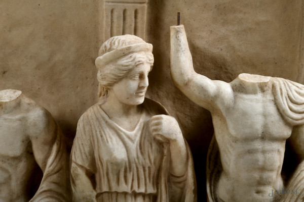 Apoteosi di Augusto, XIX secolo, altorilievo in marmo, cm 65,5x75x16, (scalfiture, graffi, difett...
