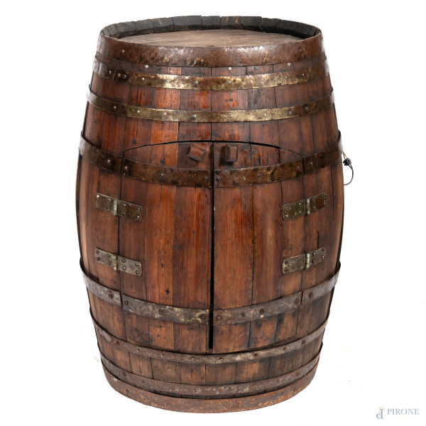 Botte in legno riadattata a mobile bar, XX secolo, cm 91x53, (segni di usura, scalfiture, difetti)