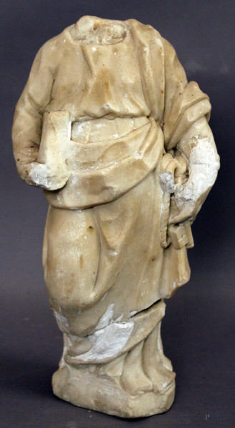 San Pietro, scultura acefala in marmo, H 31 cm, rotture.
