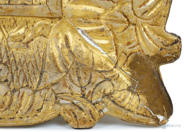 Lotto composto da sei piccole cornici in legno dorato, metallo argentato e dorato, epoche diverse...