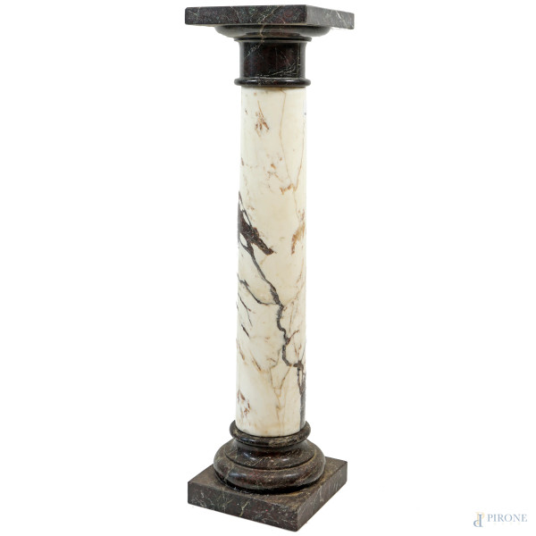 Colonna in marmi policromi, cm h 100, (lievi difetti)