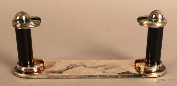 Portacarte in metallo marcato Christofle. H.5,5cm.