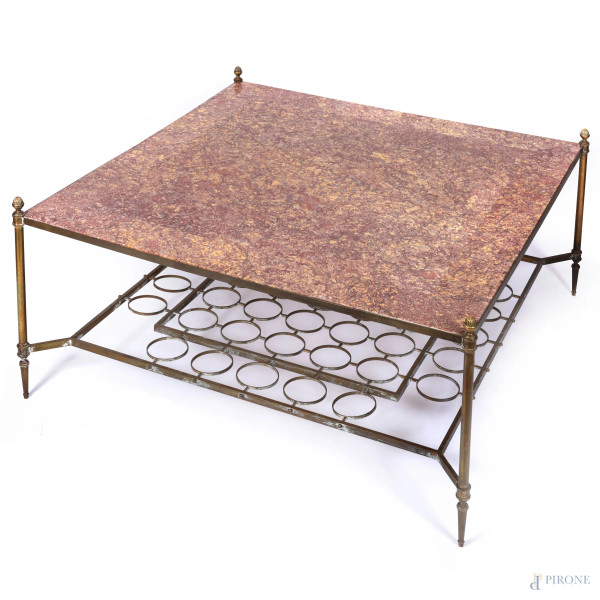 Tavolo con struttura in metallo dorato e piano in marmo rosso, XX secolo, cm 117x117, (rotture, sbeccature, scalfiture)