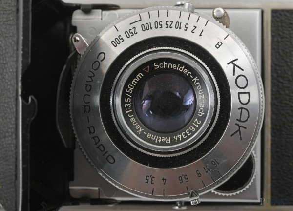 Fotocamera Kodak "retina" con custodia in pelle, misure massime cm 16x9x5, (difetti, meccanismo d...